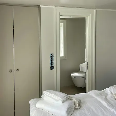 Historic Customs House On Merdo From 1650 Holiday home *