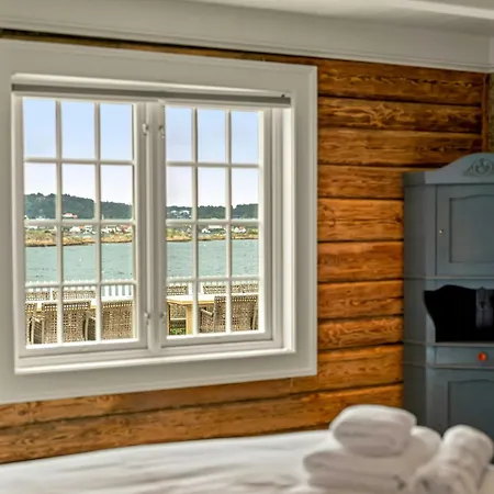 Historic Customs House On Merdo From 1650 Holiday home *