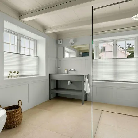 Holiday home Historic Customs House On Merdo From 1650 Veden